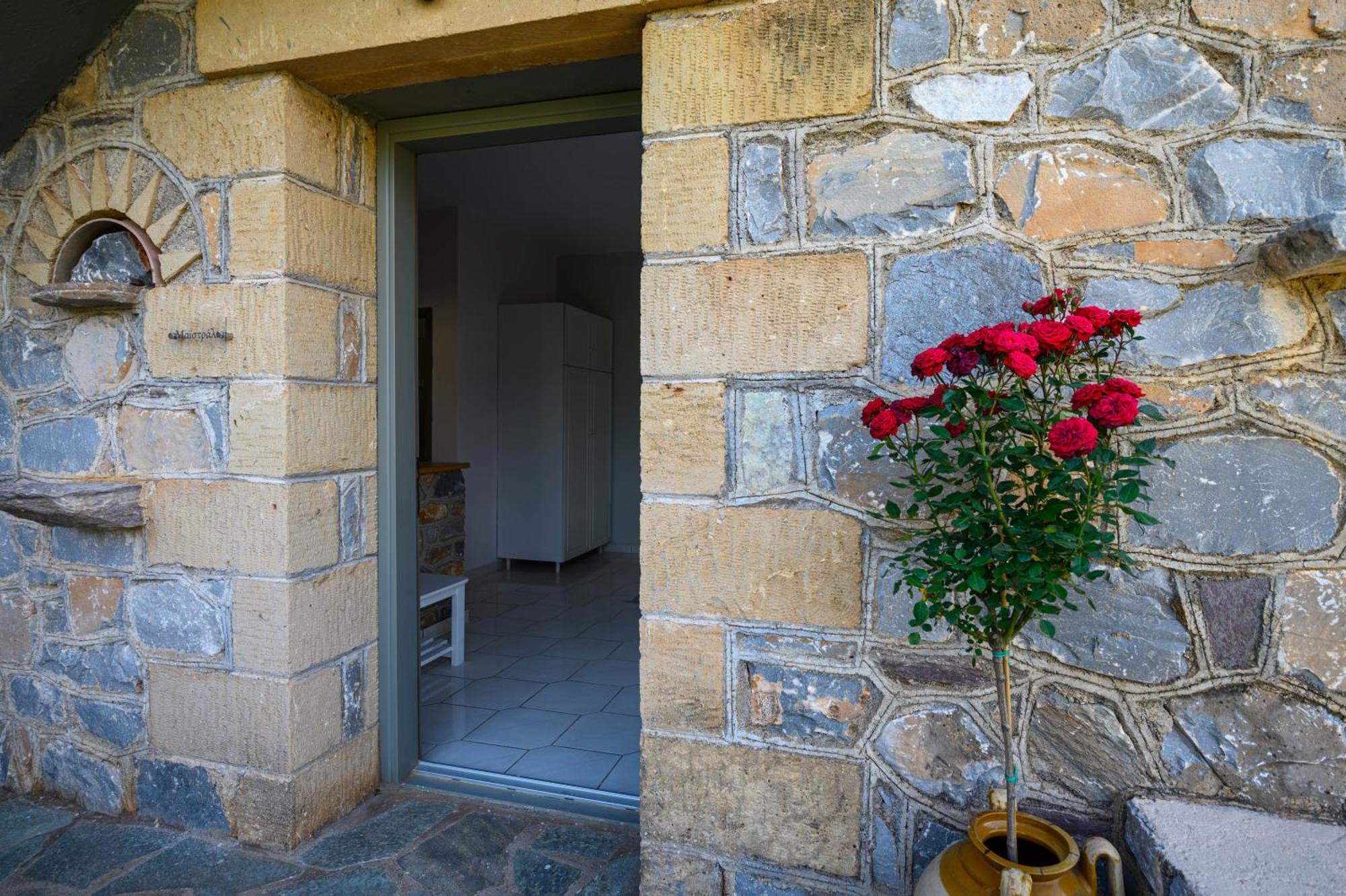 μαϊστράλι * Kotronion (West Mani)